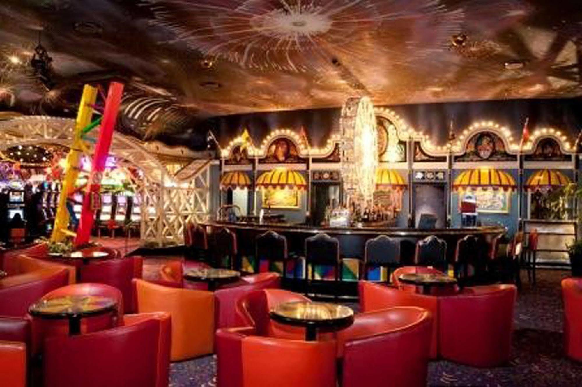 Carnival Club Hotel Johannesburg Esterno foto